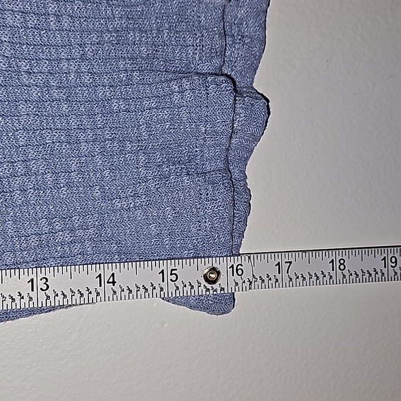 Forever21 Blue Tshirt Size Small - Picture 6 of 11